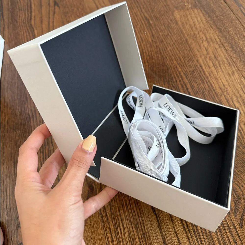 Loewe Accessory Box - Picture 2 of 2